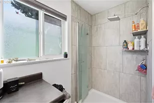 637 Tinamou Ln, Springfield, OR 97477 - Photo 21