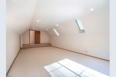 2037 Morning View Dr, Eugene, OR 97405 - Photo 37