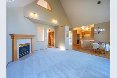 2037 Morning View Dr, Eugene, OR 97405 - Photo 9