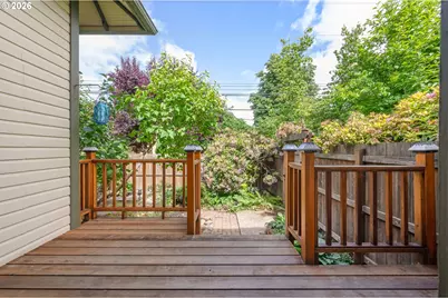 952 C St, Springfield, OR 97477 - Photo 35