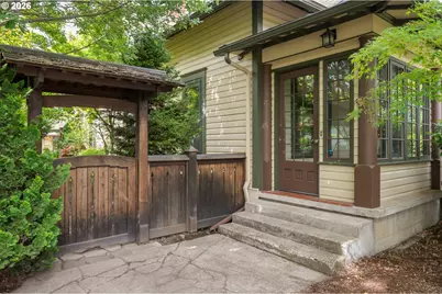 952 C St, Springfield, OR 97477 - Photo 45