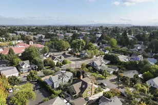 323 SE Cowls St, McMinnville, OR 97128 - Photo 19