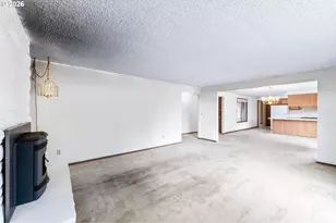 635 Collins Crest St, Gladstone, OR 97027 - Photo 11