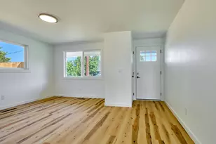 1086 Wilson St, Woodburn, OR 97071 - Photo 3