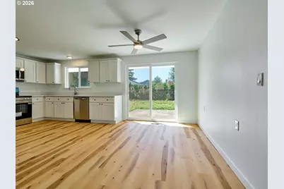 1086 Wilson St, Woodburn, OR 97071 - Photo 7