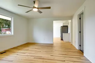 1086 Wilson St, Woodburn, OR 97071 - Photo 11