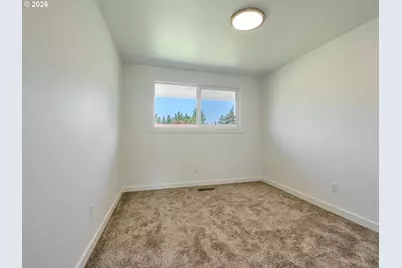 1086 Wilson St, Woodburn, OR 97071 - Photo 17