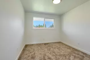 1086 Wilson St, Woodburn, OR 97071 - Photo 17