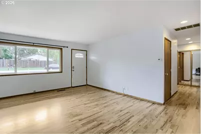 457 NW Yonia Ct, Hillsboro, OR 97124 - Photo 9