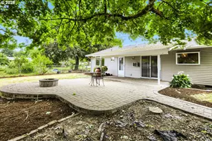 457 NW Yonia Ct, Hillsboro, OR 97124 - Photo 35
