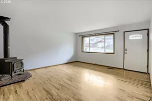 457 NW Yonia Ct, Hillsboro, OR 97124 - Photo 5