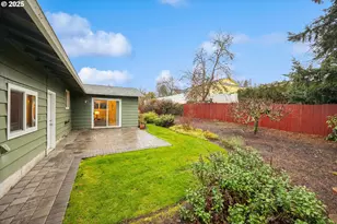 1065 Columbia Ave, Gladstone, OR 97027 - Photo 29