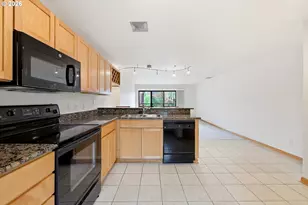 910 NW Naito Pkwy NW, Portland, OR 97209 - Photo 11