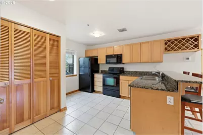 910 NW Naito Pkwy NW #I-12, Portland, OR 97209 - Photo 9