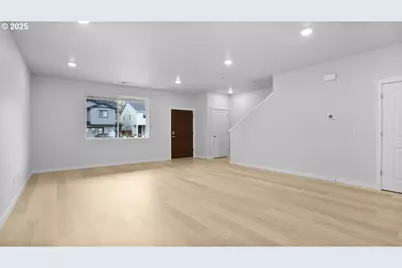 422 SW 32nd St, Battle Ground, WA 98604 - Photo 3