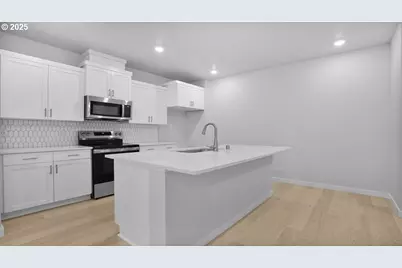 422 SW 32nd St, Battle Ground, WA 98604 - Photo 5