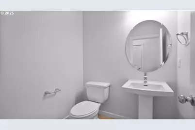 422 SW 32nd St, Battle Ground, WA 98604 - Photo 7