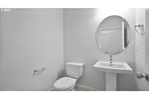 422 SW 32nd St, Battle Ground, WA 98604 - Photo 7