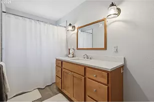 25804 Wiggins Ln, Veneta, OR 97487 - Photo 15