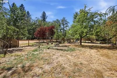 25804 Wiggins Ln, Veneta, OR 97487 - Photo 41