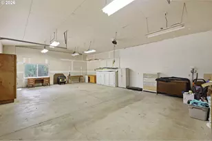 25804 Wiggins Ln, Veneta, OR 97487 - Photo 29