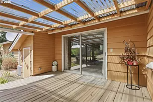 25804 Wiggins Ln, Veneta, OR 97487 - Photo 23