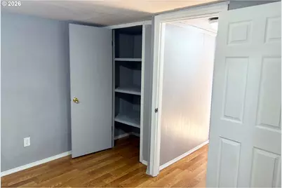 8647 NE Schuyler St, Portland, OR 97220 - Photo 19