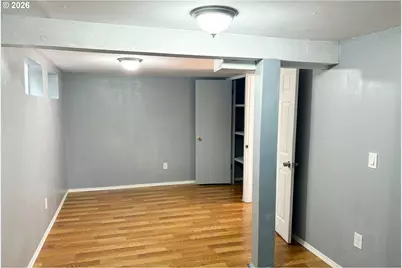 8647 NE Schuyler St, Portland, OR 97220 - Photo 15