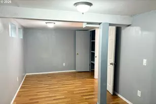 8647 NE Schuyler St, Portland, OR 97220 - Photo 15