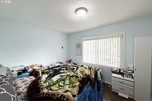 8647 NE Schuyler St, Portland, OR 97220 - Photo 13