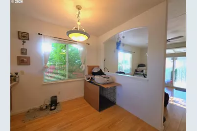 158 Canary Ave, Creswell, OR 97426 - Photo 5