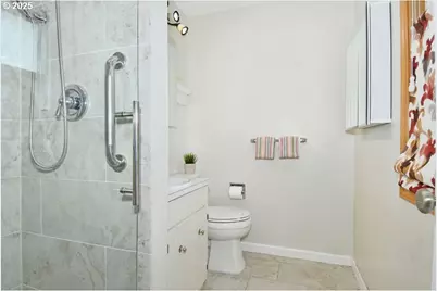 1350 NE Cochran Dr, Gresham, OR 97030 - Photo 17