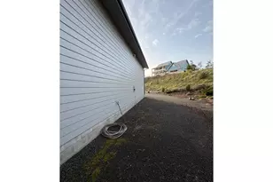 788 Patrick St, Coos Bay, OR 97420 - Photo 25