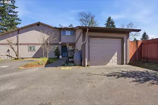 2379 SE 112th Ave, Portland, OR 97216 - Photo 3