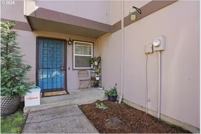 2379 SE 112th Ave #2, Portland, OR 97216 - Photo 3