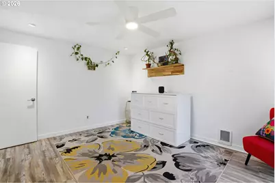 2379 SE 112th Ave #2, Portland, OR 97216 - Photo 15