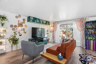 2379 SE 112th Ave, Portland, OR 97216 - Photo 7