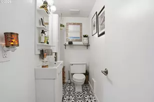 2379 SE 112th Ave, Portland, OR 97216 - Photo 11