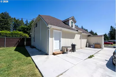 68964 Wildwood Rd, North Bend, OR 97459 - Photo 13