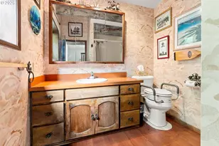 9160 Keys Pl, Gleneden Beach, OR 97388 - Photo 17