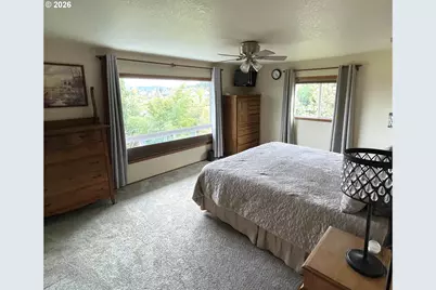 1945 Sunrise Blvd, Eugene, OR 97405 - Photo 11