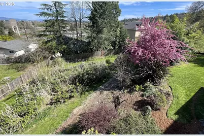 1945 Sunrise Blvd, Eugene, OR 97405 - Photo 43