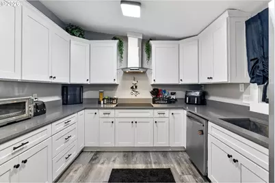 2905 NE 206th Pl, Fairview, OR 97024 - Photo 11