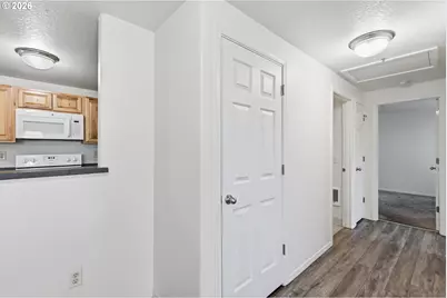 273 SE 162nd Ave, Portland, OR 97233 - Photo 11