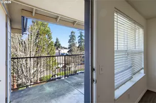 273 SE 162nd Ave, Portland, OR 97233 - Photo 23