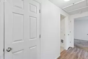 273 SE 162nd Ave, Portland, OR 97233 - Photo 13