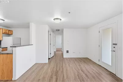 273 SE 162nd Ave, Portland, OR 97233 - Photo 3