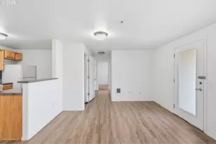 273 SE 162nd Ave, Portland, OR 97233 - Photo 3