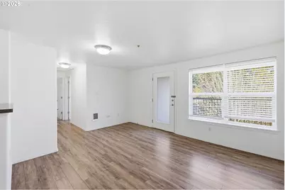 273 SE 162nd Ave, Portland, OR 97233 - Photo 5