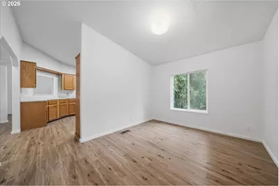30482 S Marian St, Molalla, OR 97038 - Photo 7